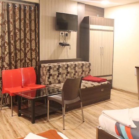 Mukesh Residency Hotel Pune Exterior foto