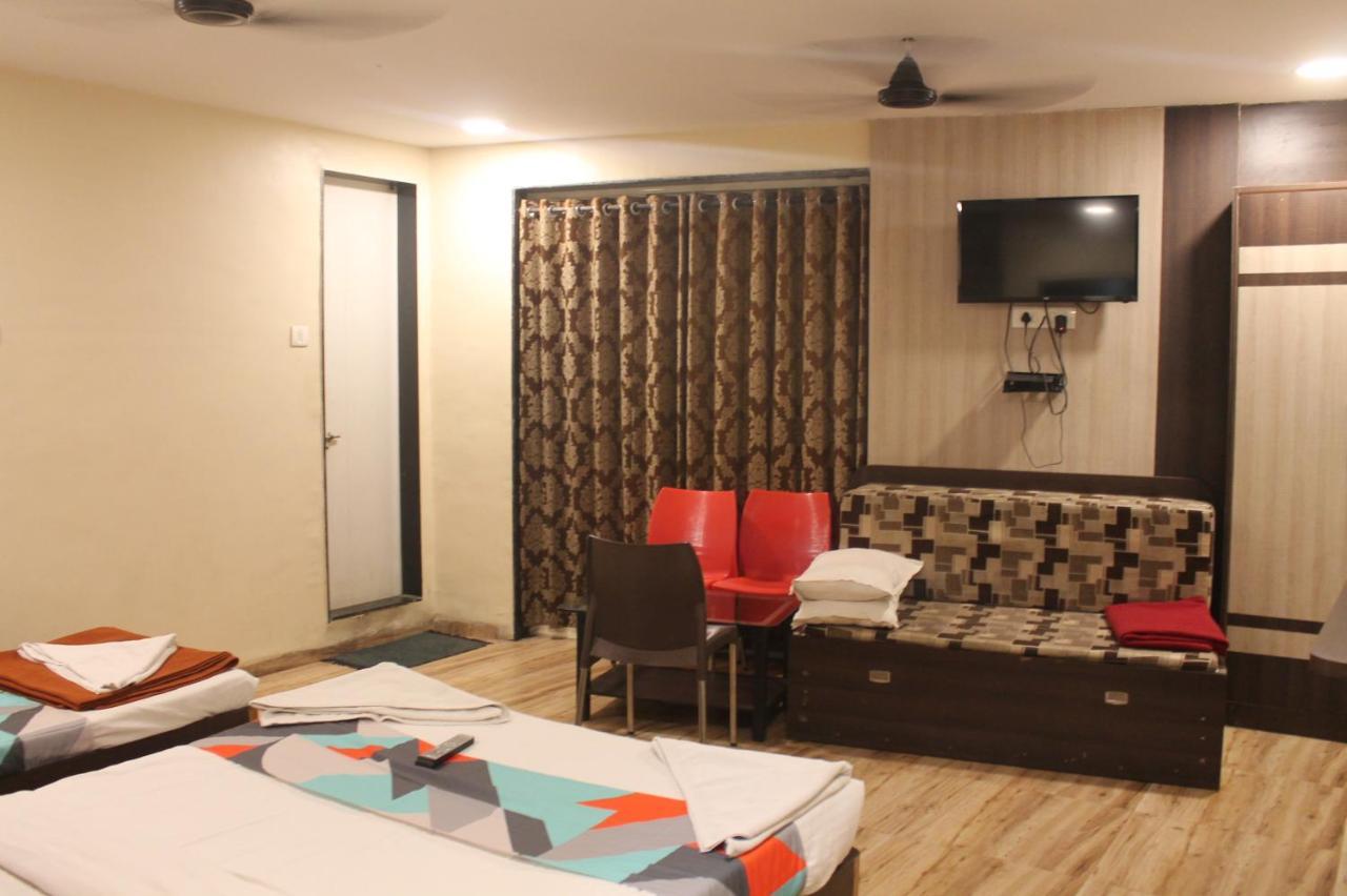 Mukesh Residency Hotel Pune Exterior foto
