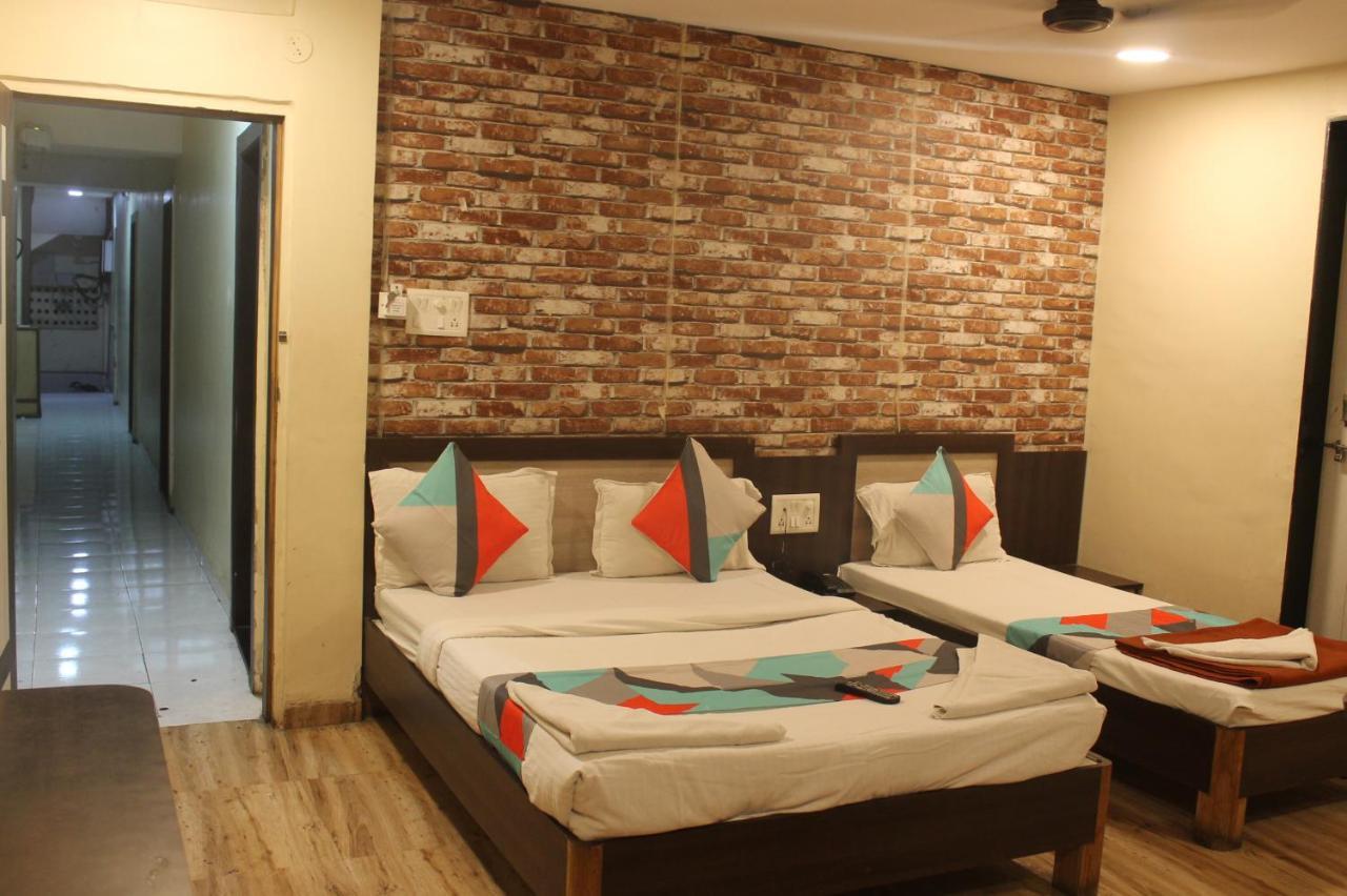 Mukesh Residency Hotel Pune Exterior foto