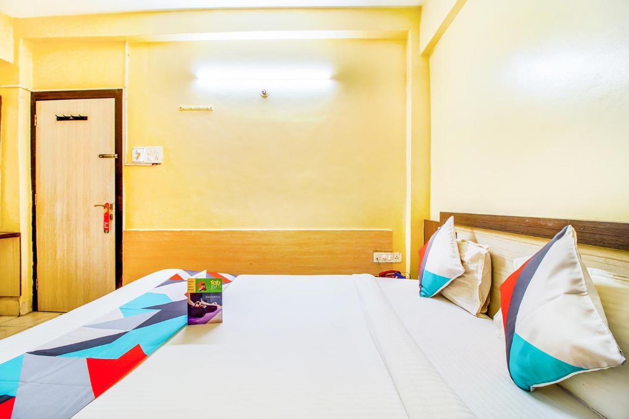 Mukesh Residency Hotel Pune Exterior foto
